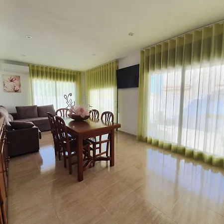 Casa Trebol - Con Piscina Chalet